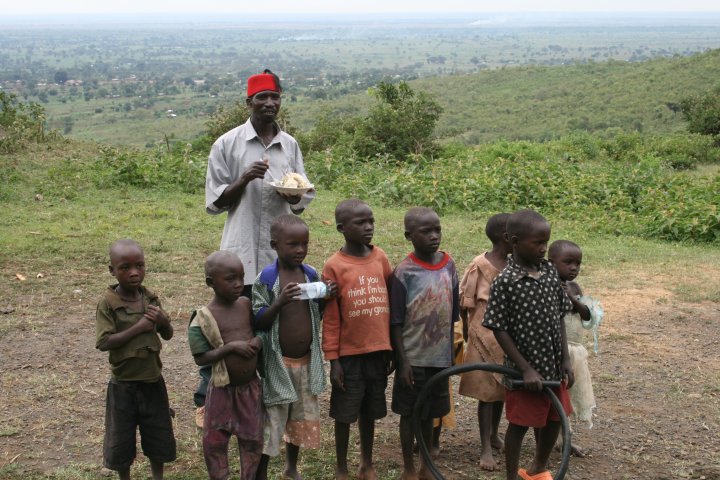 Onderweg vaak veel belangstelling van de locals