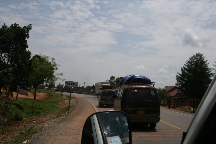 Bij de dorpjes vaak veel drempels om de snelheid te remmen
