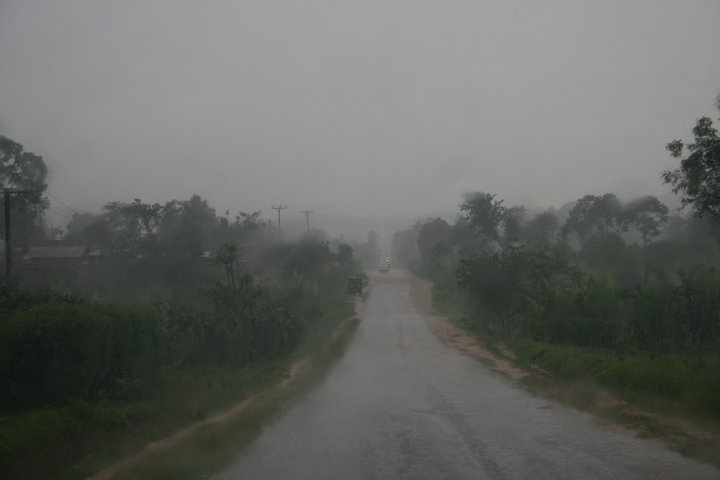 Onderweg regende het af en toe flink